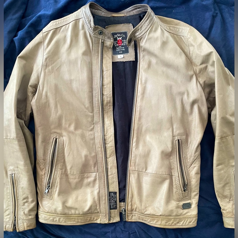 Men’s Diesel Leather Jacket (Sz. Small) in GREAT Condition!